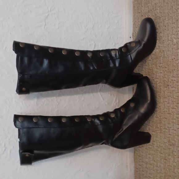 Bundle  2 pairs of Boots 👢 👢 - Picture 4 of 15